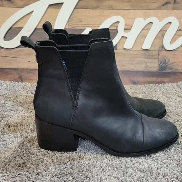 Toms Shoes - Toms Women's Black Suede Ankle Boots Size 8.5.  Pre-owned Good Condition No Rips